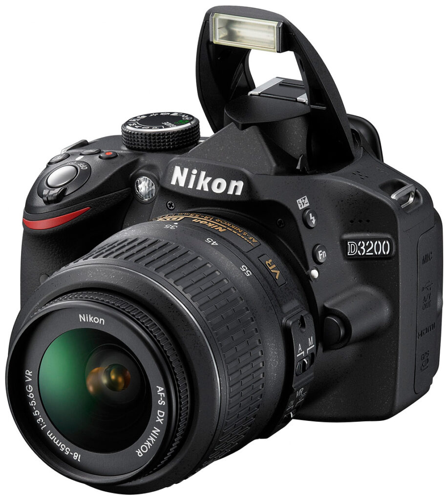 Nikon - m.yuki 4/27まで★美品★WiFi対応★Nikon D3200♪ Nikon D3200 has 24MP and optional WU-1a WiFi unit