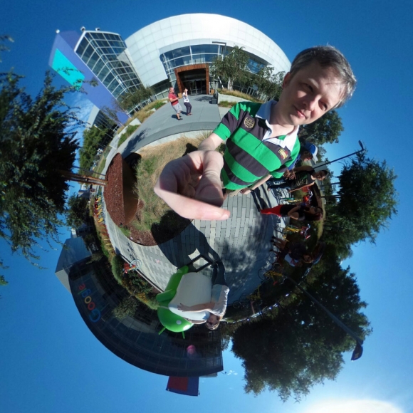 RICOH │ THETA S This camera makes it easy to shoot high quality