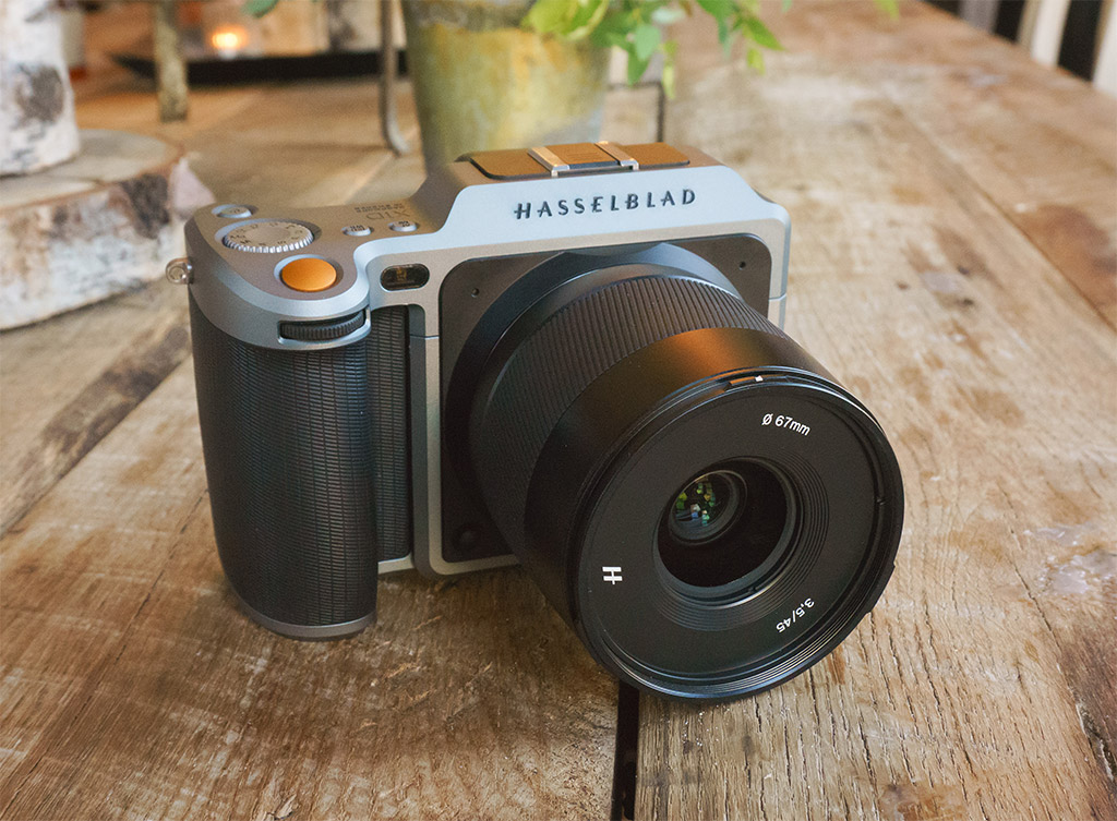 Hasselblad X1D Review -- Hands-On Preview