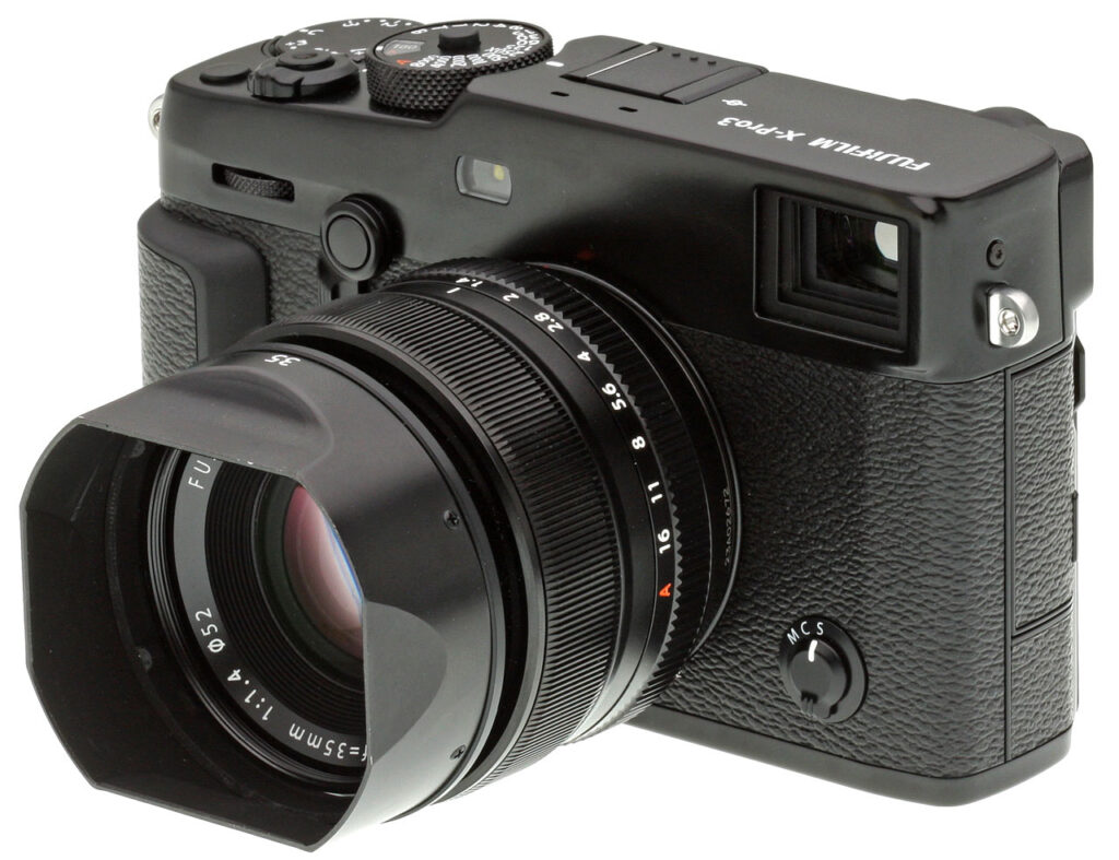 富士フイルム - oto様　X-PRO3 ブラック　XF35mmF2 ブラックに見えたりシャンパンゴールドに見えたり。X-Pro3のDR