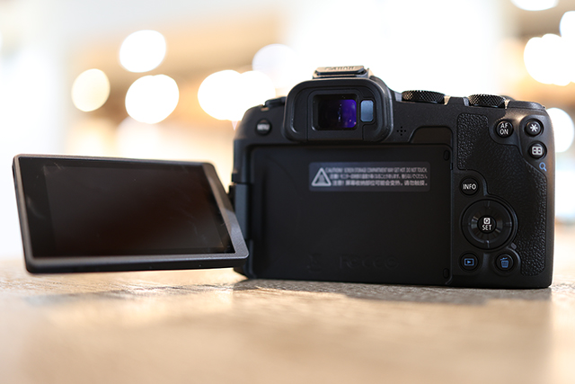 Canon EOS R8 Review: Hands-on Preview -- Product Image