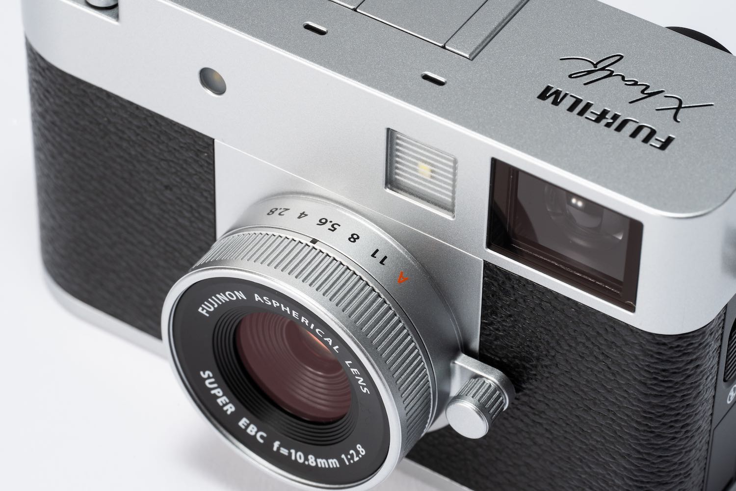 新品未開封　FUJIFILM X-half ブラック 富士フイルム X half (FUJIFILM X-HF1) ブラック｜新品通販フジヤカメラ