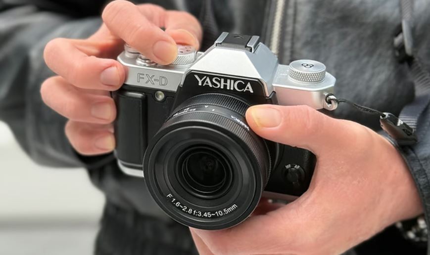 Yashica FX-D 300 Digital Film Simulation Camera - Buy Today YAS