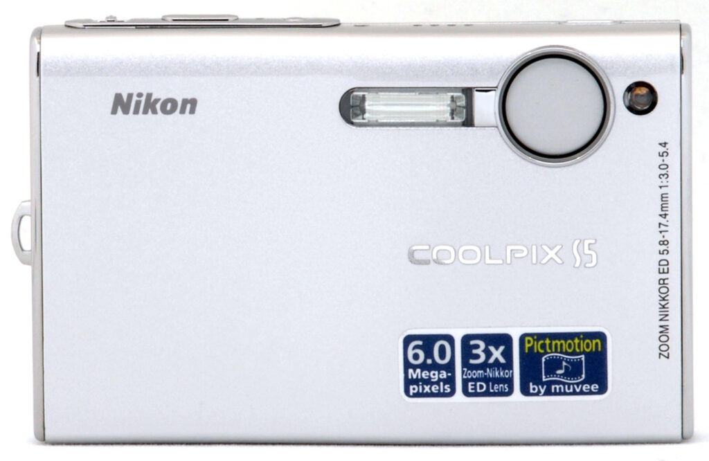 デジカメNikon COOLPIX S5 シルバー デジカメNikon COOLPIX S5 シルバー Nikon COOLPIX S5 CCD Retro