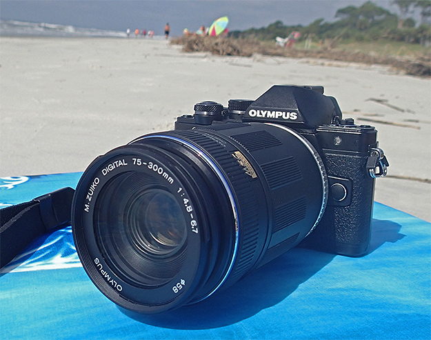 オリンパス　e-m10 mark ii OM-D E-M10 Mark II ミラーレス一眼カメラ EZレンズキット シルバー