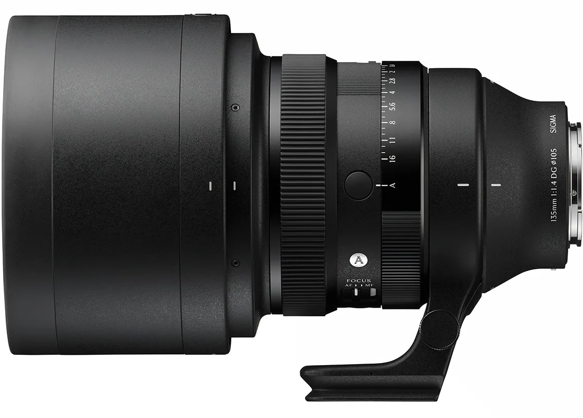 The Sigma 135mm Art lens for Sony, product shot on a white backdrop. 