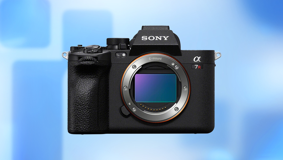 The Sony a7R V Gets a Massive $900 Discount Ahead of the Holiday