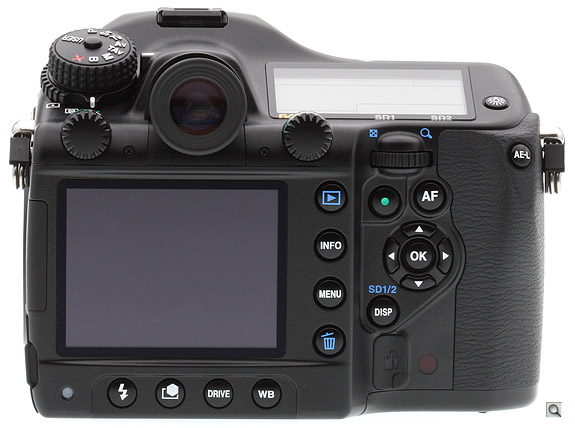Pentax 645D Overview image 4