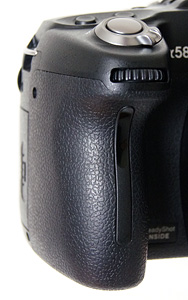 Sony Alpha DSLR-A580 Overview image 4