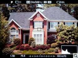 Histogram . The histogram option floats a live histogram display in the lower right corner. (Click