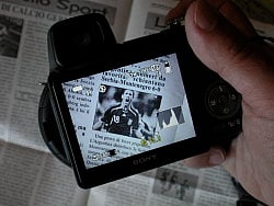 Sony Cyber-shot DSC-H5 Overview image 2