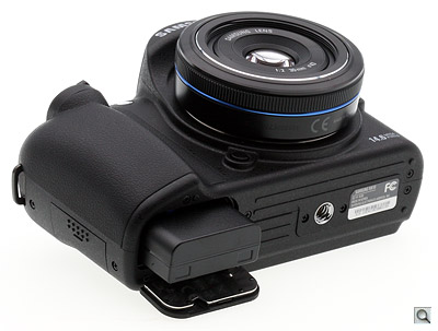 Samsung NX10 Overview image 12