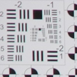 Tele (f/5.6): Upper left C.A.: Moderately low Softness: Moderate blurring
