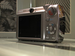 Canon PowerShot SD800 IS Overview image 1