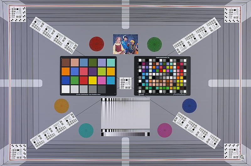 Hybrid Optical Viewfinder (shutter half-pressed)