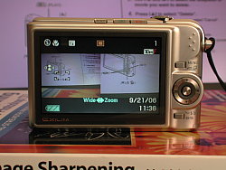 Casio EXILIM ZOOM EX-Z1000 Overview image 4