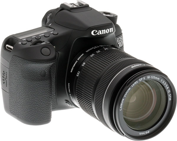 Canon 70D review -- Another three quarter view