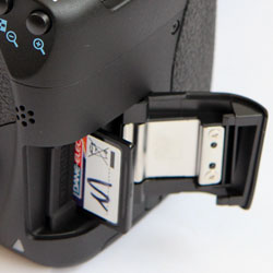 The Canon T5i can accept Secure Digital flash memory cards. It's also compatible with the higher-capacity
