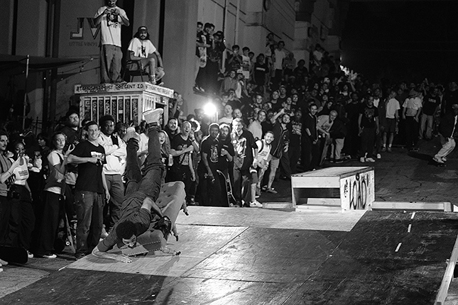 XF 33mm F1.4: 33mm, F1.4, 1/500s, ISO 5000 (Acros Film Simulation)