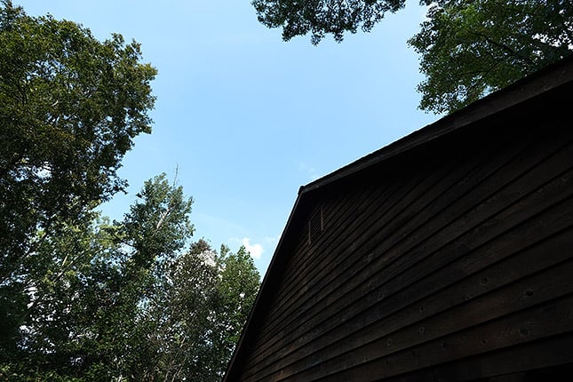 XF 10-24mm f/4: 10mm, f/4, 1/280s, ISO 160 Unedited, straight-from-camera JPEG. Notice that the sky is