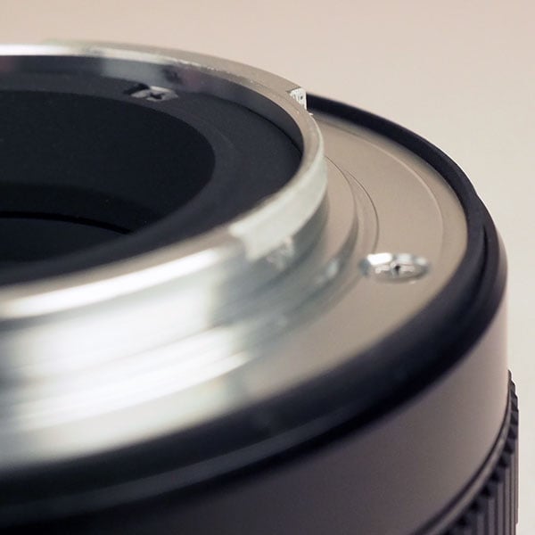 Canon EOS R Review -- close-up of lens flange showing gasket.