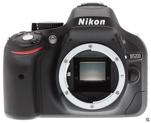 Nikon D5200 front
