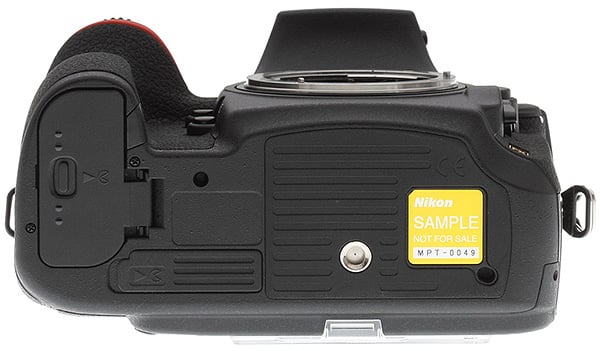 Nikon D750 Review -  D810 bottom view