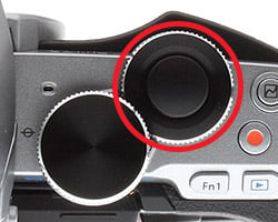 Olympus E-M10 Review - Top dials