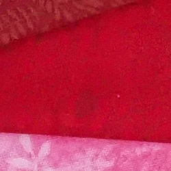 100% crop from Olympus E-PL9 test image taken at ISO 3200