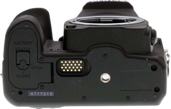 Pentax K-3 review -- Bottom view