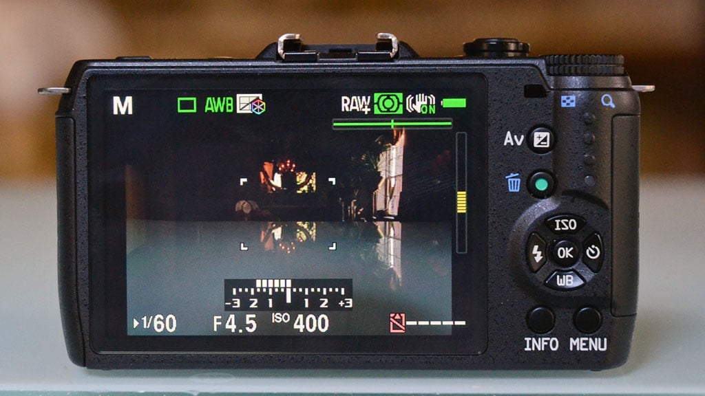 Pentax Q7 Review: Lab Tests & Sample Images - Imaging Resource
