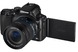 On the rear panel of the NX20 is a 3.0-inch Active Matrix Organic LED (AMOLED) display.